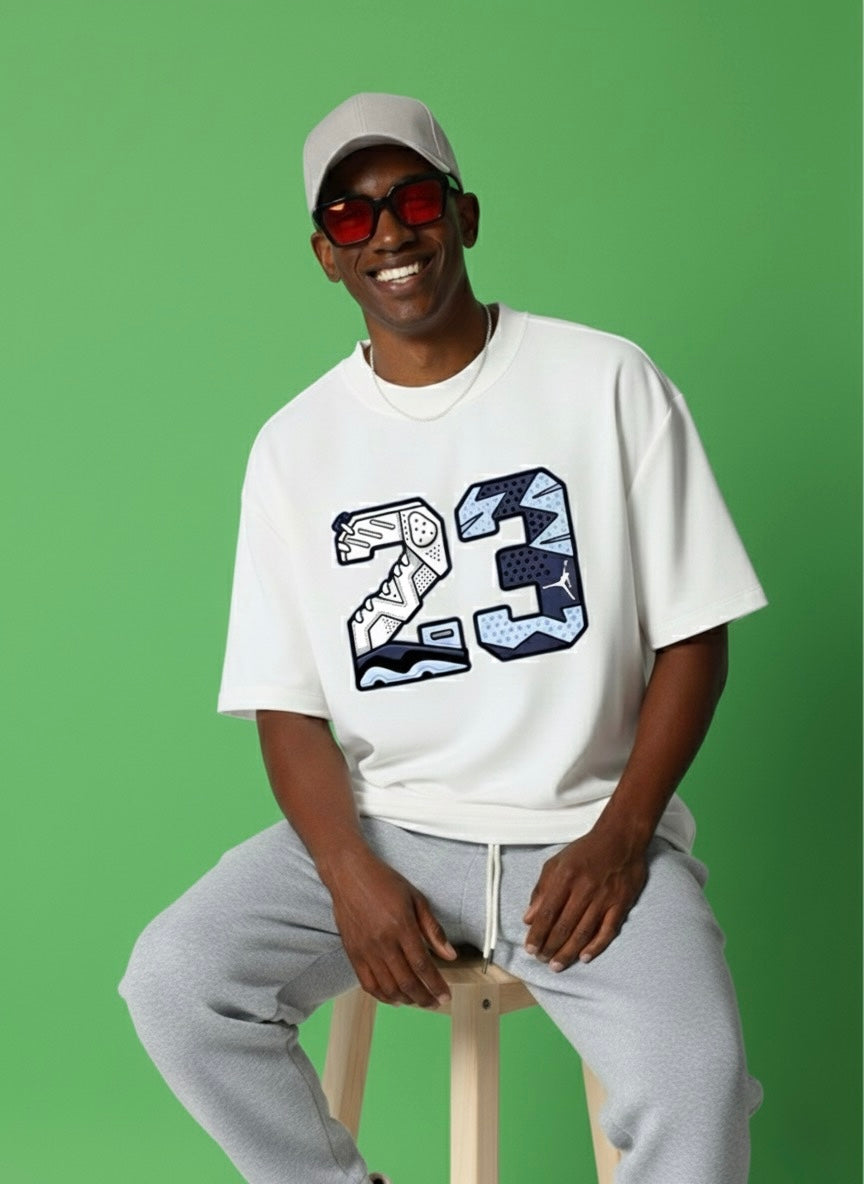 23 Sneaker Graphic White Oversized T-shirt